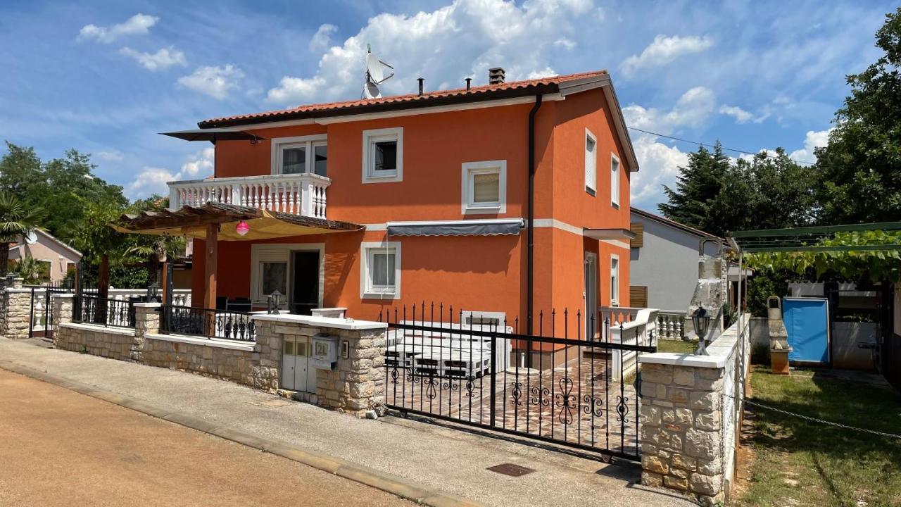 Apartment Nicole Umag Exterior foto